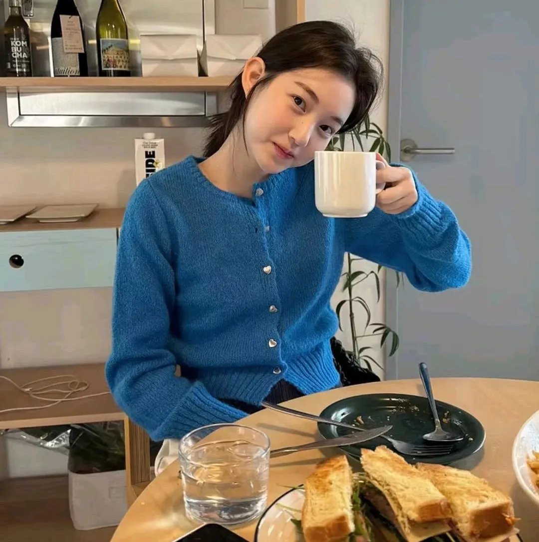 笼子在寻找小鸟